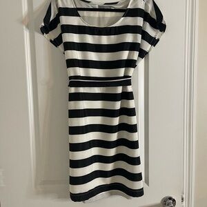 cocktail dress / day dress medium